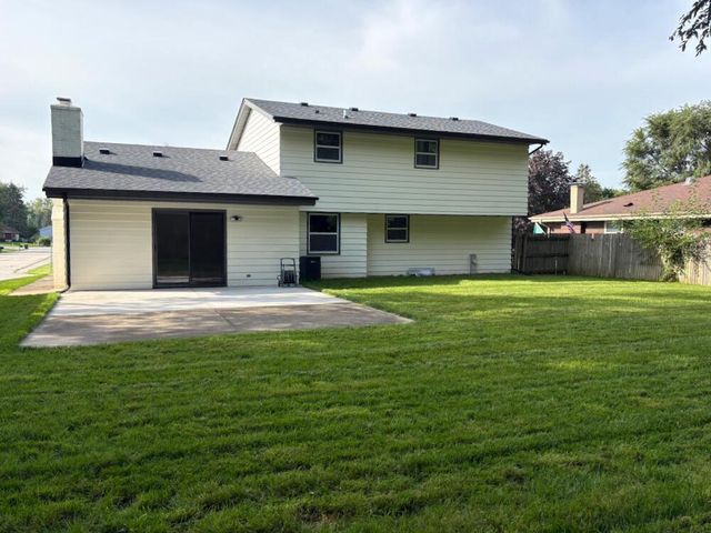8008 Gina DRIVE, Mount Pleasant, WI 53406