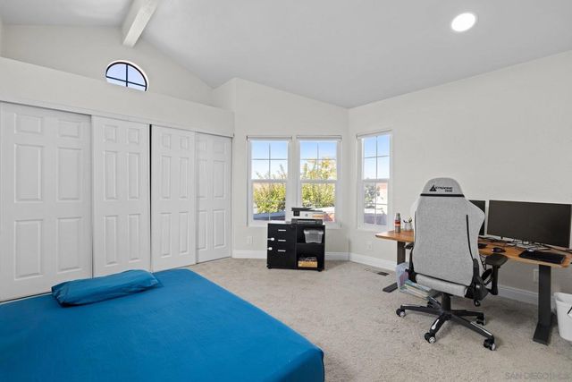 15913 Avenida Villaha 42, San Diego, CA 92128