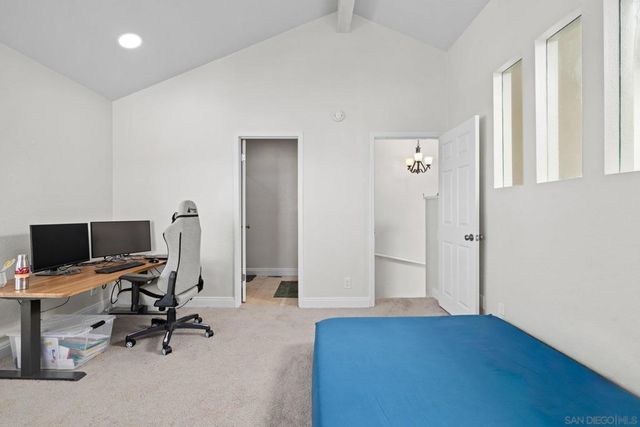 15913 Avenida Villaha 42, San Diego, CA 92128