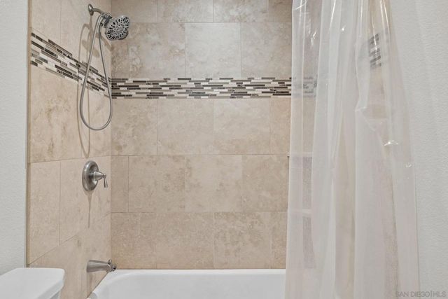 15913 Avenida Villaha 42, San Diego, CA 92128