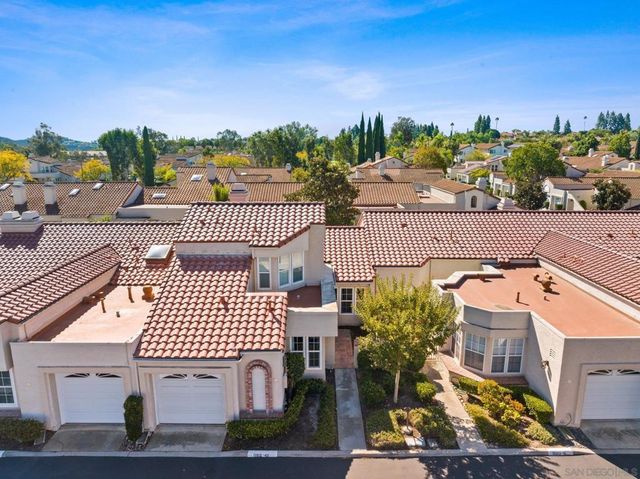 15913 Avenida Villaha 42, San Diego, CA 92128