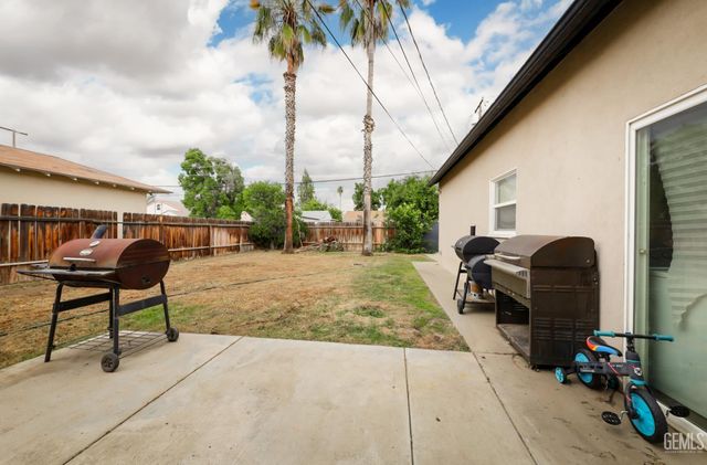 312 Western Drive, Bakersfield, CA 93309