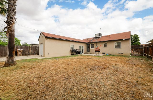 312 Western Drive, Bakersfield, CA 93309