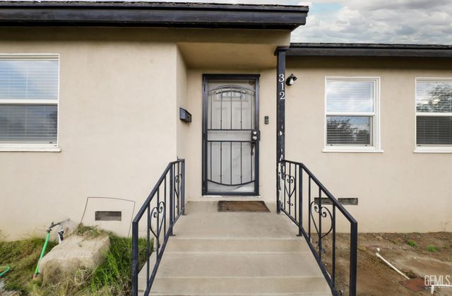 312 Western Drive, Bakersfield, CA 93309