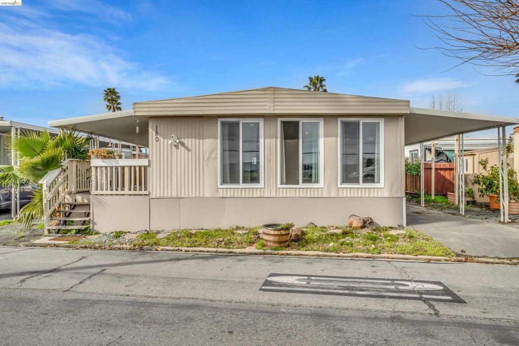 Image 1 of property listing at 180 180 Algiers Circle, Pacheco, CA 94553