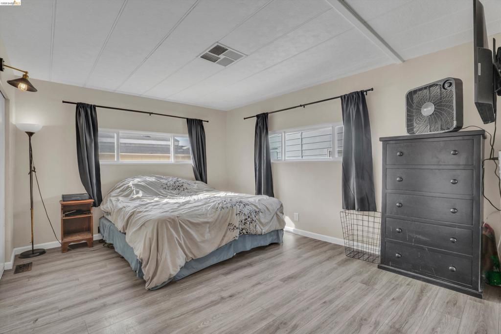 Image 14 of property listing at 180 180 Algiers Circle, Pacheco, CA 94553