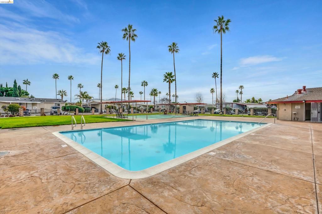 Image 17 of property listing at 180 180 Algiers Circle, Pacheco, CA 94553