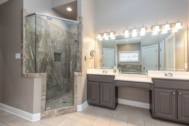 1376 HUNTERS MILL TRL, Collierville, TN 38017