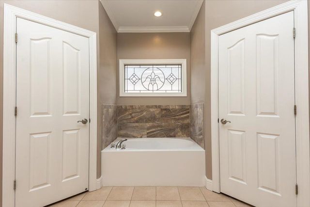 1376 HUNTERS MILL TRL, Collierville, TN 38017