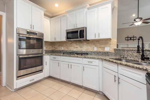 1376 HUNTERS MILL TRL, Collierville, TN 38017