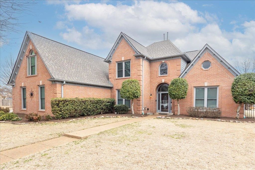 1376 HUNTERS MILL TRL, Collierville, TN 38017