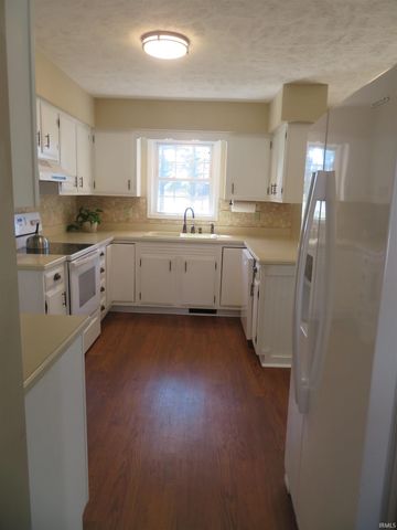 3213 Aspen Drive, Evansville, IN 47711