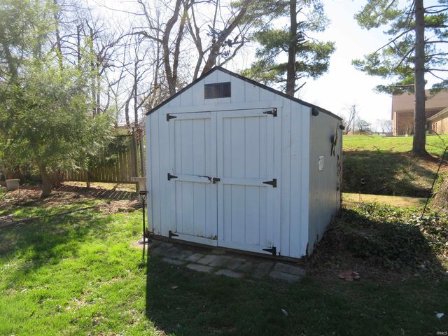 3213 Aspen Drive, Evansville, IN 47711