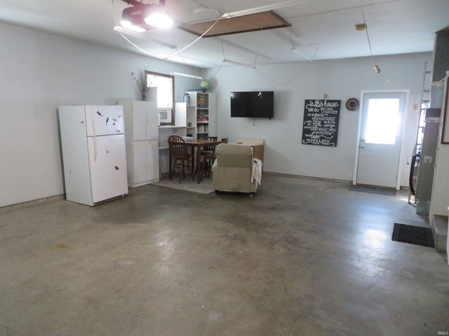 3213 Aspen Drive, Evansville, IN 47711