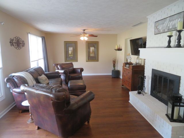 3213 Aspen Drive, Evansville, IN 47711