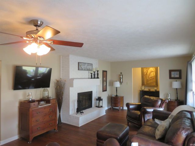 3213 Aspen Drive, Evansville, IN 47711