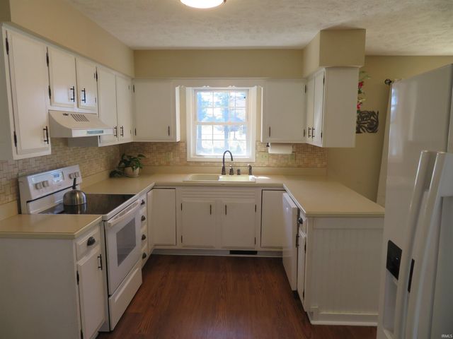 3213 Aspen Drive, Evansville, IN 47711