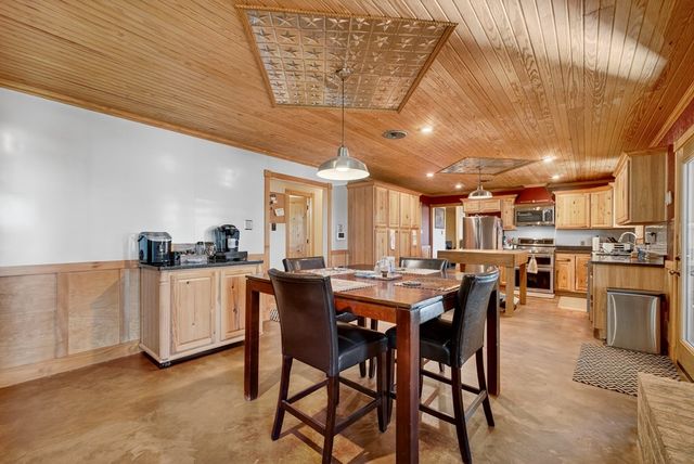 4413 Tanforan Ave, Midland, TX 79707