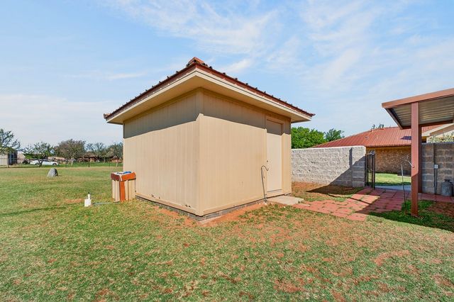 4413 Tanforan Ave, Midland, TX 79707