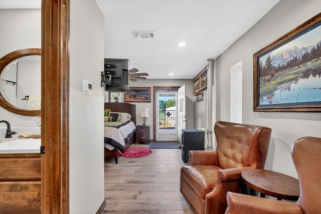 4413 Tanforan Ave, Midland, TX 79707