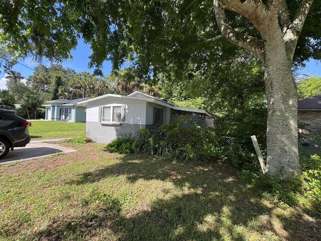 1620 SELMA AVENUE, Daytona Beach, FL 32117