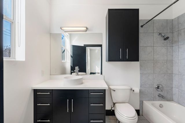 162 Vieux Carre Drive, Houston, TX 77009