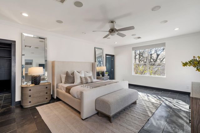 162 Vieux Carre Drive, Houston, TX 77009