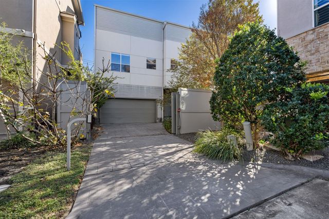 162 Vieux Carre Drive, Houston, TX 77009