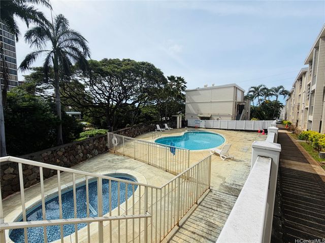 98-1038 Moanalua Road 7-803, Aiea, HI 96701
