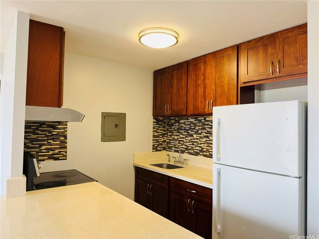 98-1038 Moanalua Road 7-803, Aiea, HI 96701
