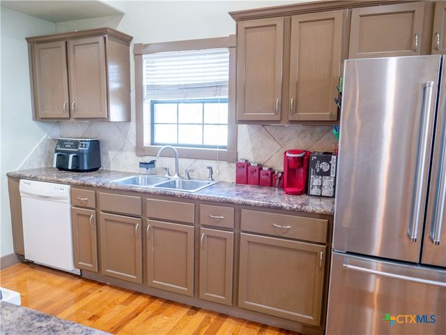 1704 Jackson Street, Port Lavaca, TX 77979