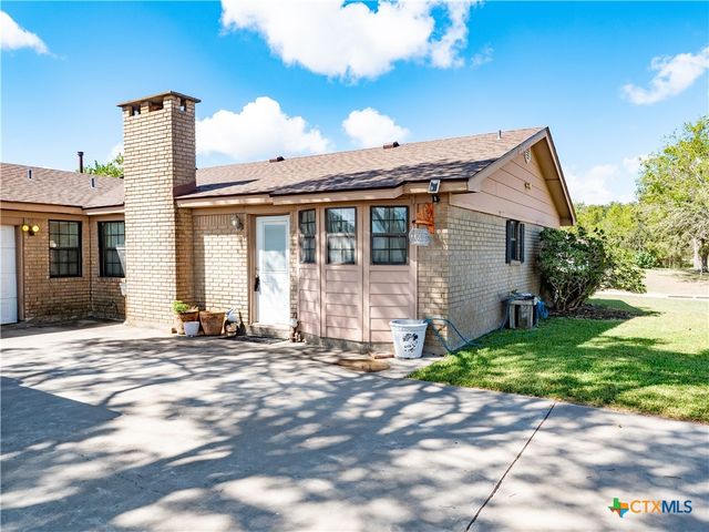 1704 Jackson Street, Port Lavaca, TX 77979