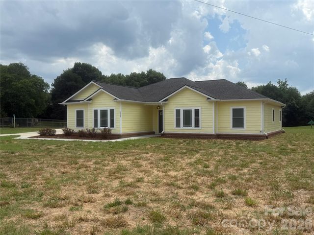 1038 Steel Bridge Road, Mooresboro, NC 28114