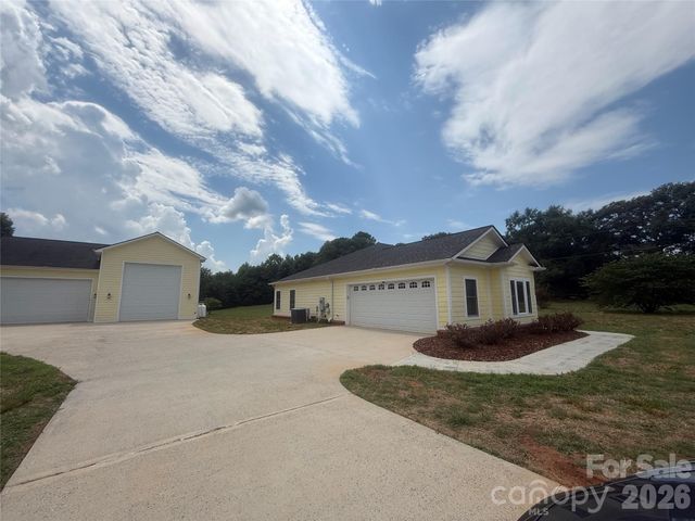 1038 Steel Bridge Road, Mooresboro, NC 28114