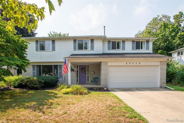 33025 Tall Oaks Street, Farmington, MI 48336