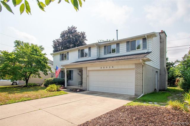 33025 Tall Oaks Street, Farmington, MI 48336