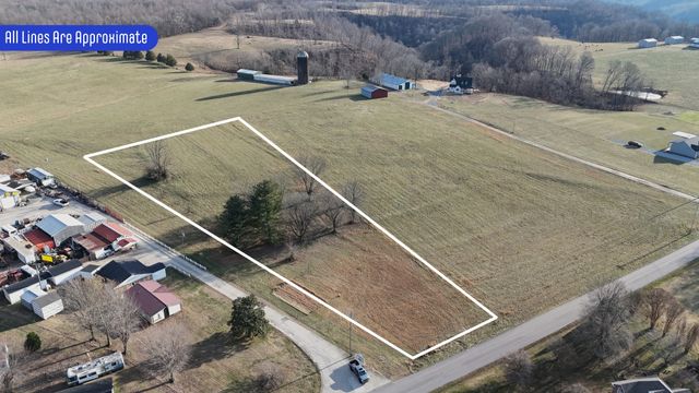 531 Ferguson Hill Rd, Lafayette, TN 37083