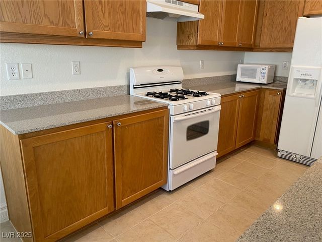 274 Broken Par Drive, Las Vegas, NV 89148