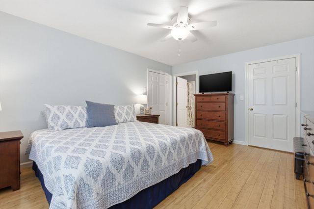 812 Gazebo Circle 812, Reading, MA 01867