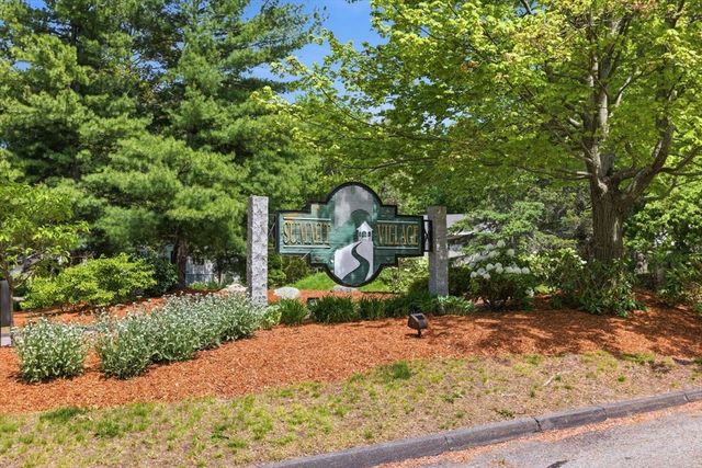 812 Gazebo Circle 812, Reading, MA 01867