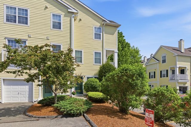 812 Gazebo Circle 812, Reading, MA 01867