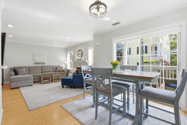 812 Gazebo Circle 812, Reading, MA 01867