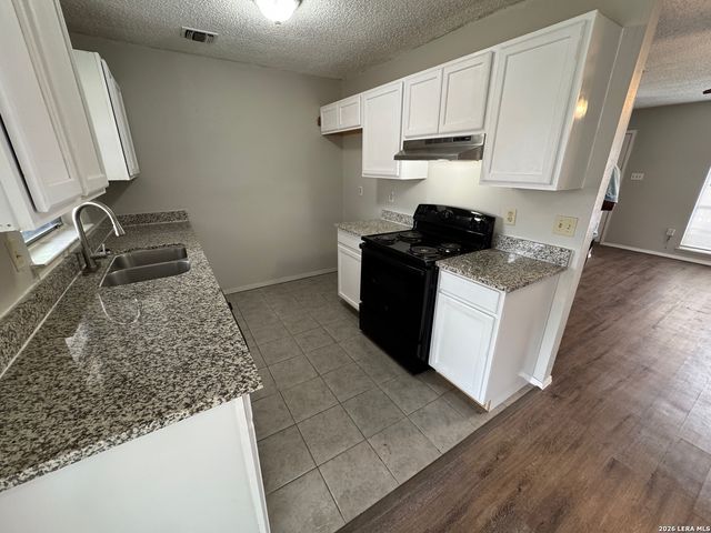 809 Hickory Hil, Kirby, TX 78219