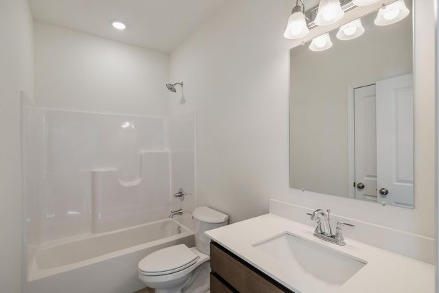 4066 Reflection Place, Valparaiso, IN 46385