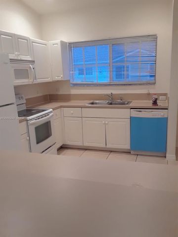 3828 SW 48th Ave D-27, Pembroke Park, FL 33023