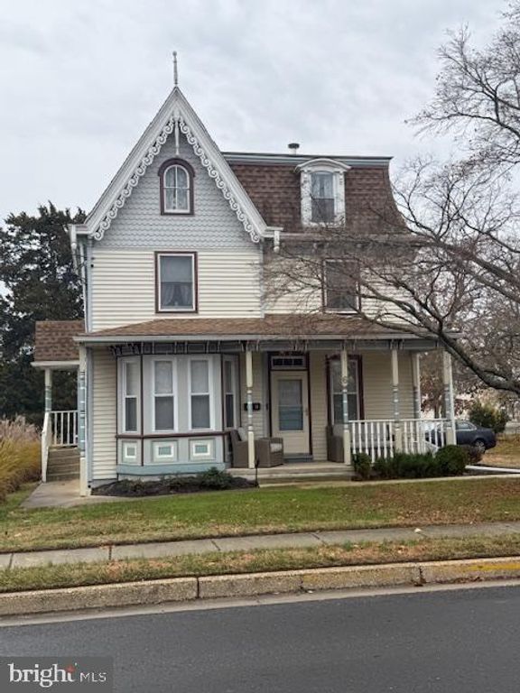 6 E TAUNTON AVE, Berlin, NJ 08009