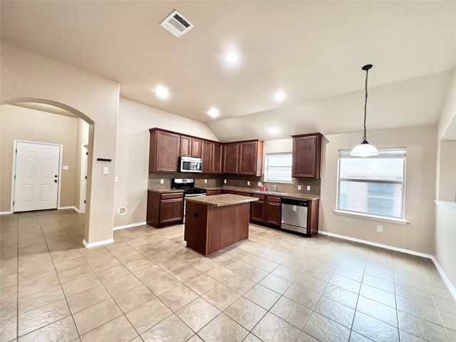 5204 Bear Valley Drive, Mckinney, TX 75071