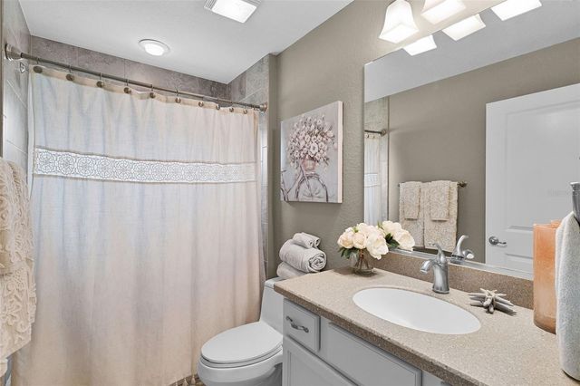 5075 NEPTUNE CIRCLE, Oxford, FL 34484