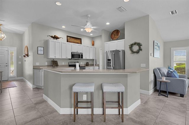5075 NEPTUNE CIRCLE, Oxford, FL 34484