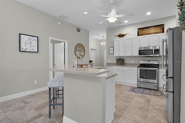 5075 NEPTUNE CIRCLE, Oxford, FL 34484